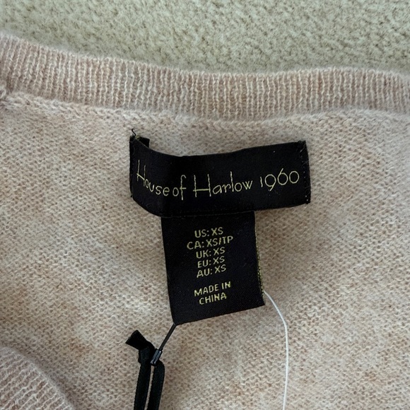 House of Harlow 1960 Cashmere V-Neck Sweater - Soft Tan - Picture 3 of 4
